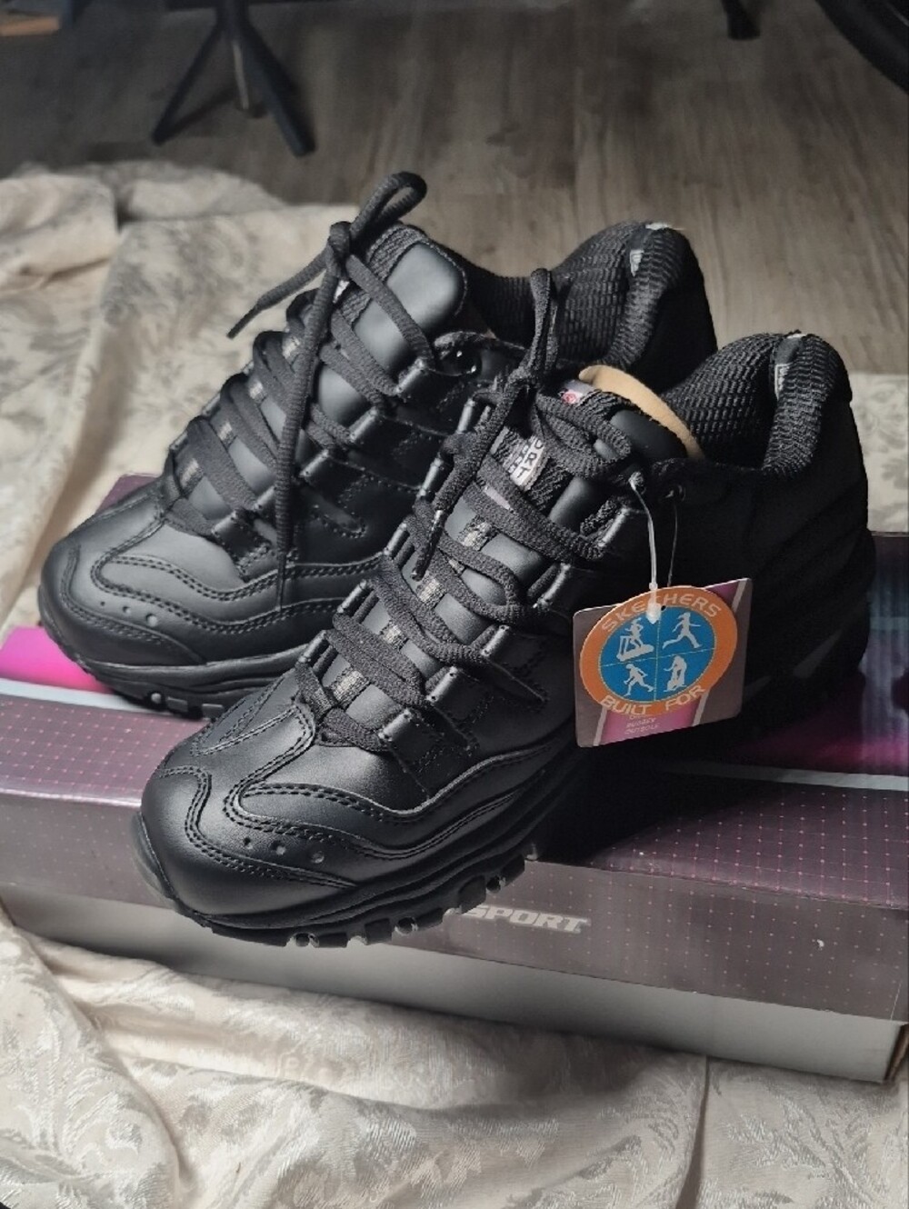 Skechers SPORT NIB Women’s Black Chunky Lace-Up Sneakers 8.5